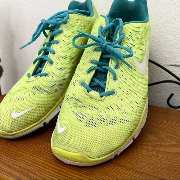 Men's Nike Free Tri Fit 3 Breathe Running Shoes, Volt/Blue size 13 #579968-700 - Picture 8 of 9